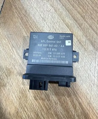 Opel Insignia A Light module LCM 13317876 5DF00904162 13317935