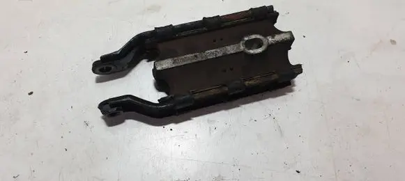 Volvo XC70 Engine mount bracket 8G9N6P082BA KG2596