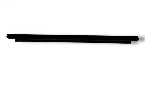 Toyota Yaris XP210 Rubber seal front door (on door) TD30