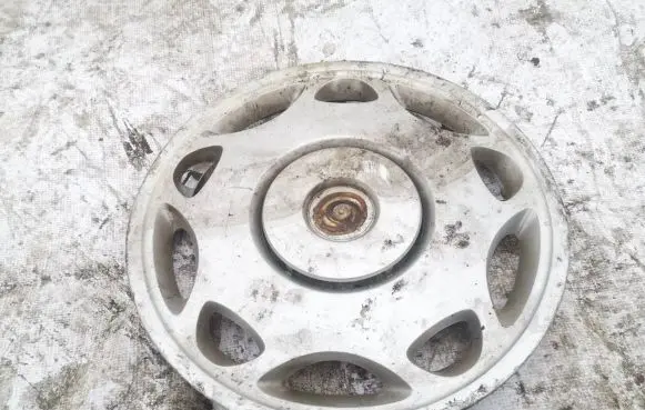 BMW 3 E46 R15 wheel hub/cap/trim 