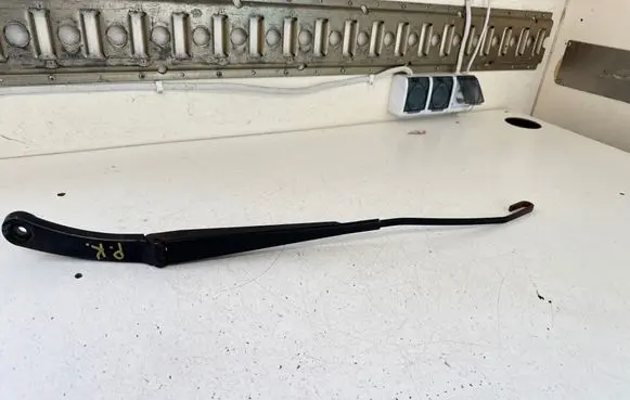 Volkswagen Transporter - Caravelle T5 Front wiper blade arm 7H1955409C