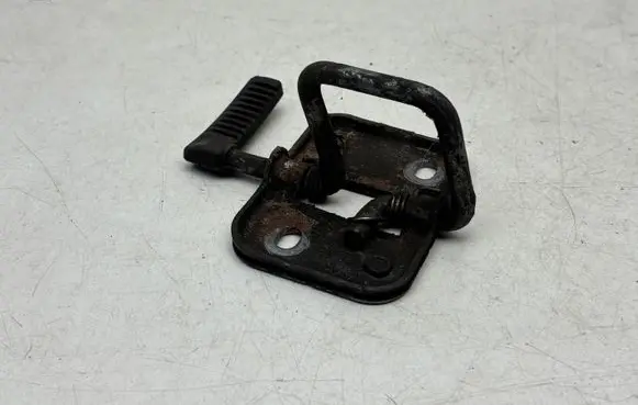Volkswagen PASSAT B8 Engine bonnet/hood lock/latch loop/hook 3G0823186A