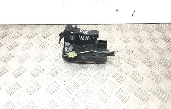 Opel Vectra C Front door lock 13210771