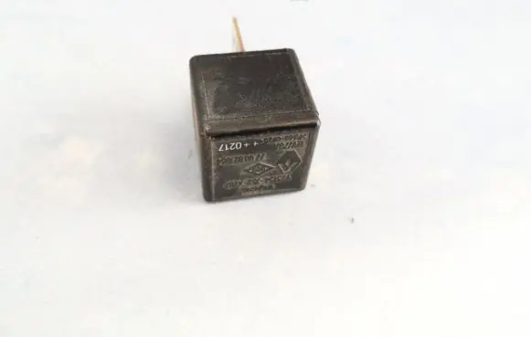 Renault Megane II Other relay 7700821864 v23134-j52-x207