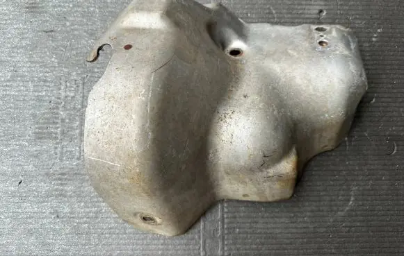 Exhaust heat shield