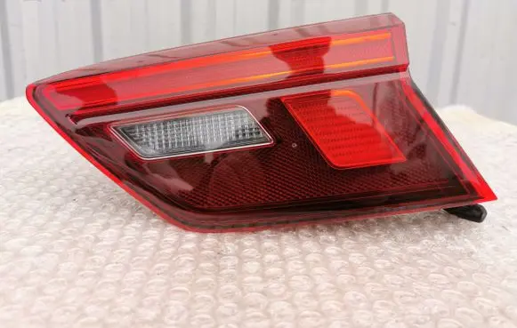 Volkswagen Tiguan Allspace Tailgate rear/tail lights