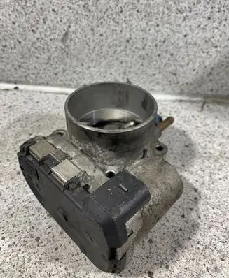 Audi A4 S4 B7 8E 8H Throttle valve 078133062B