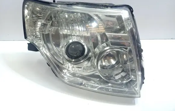 Mitsubishi Pajero Headlight/headlamp