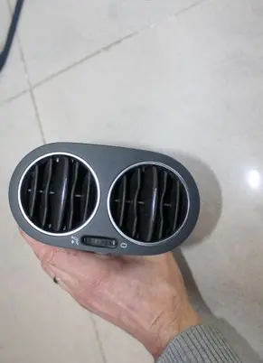 Volkswagen Golf Plus Dashboard side air vent grill/cover trim 5M0819710
