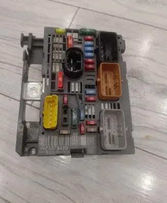 Citroen Berlingo BSM Control unit 9675878480