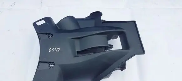 Renault Clio III Steering wheel column trim