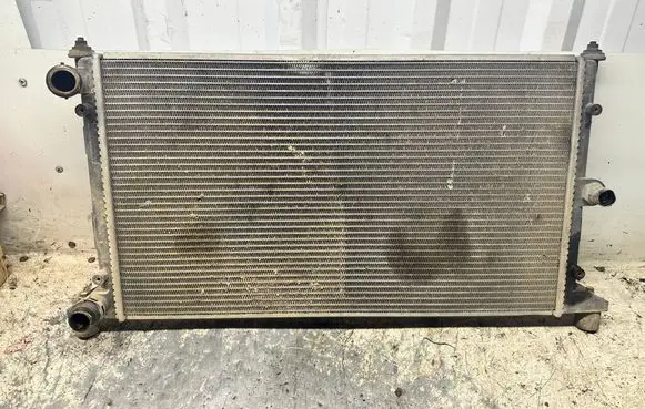 Seat Alhambra (Mk1) Coolant radiator