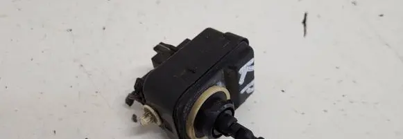 Volvo XC70 Headlight level adjustment motor