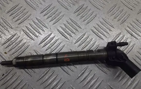 Audi A6 S6 C6 4F Fuel injector
