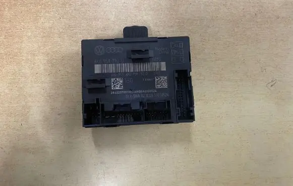 Audi A4 S4 B8 8K Door control unit/module 8K0959792D
