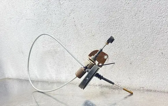 Opel Vectra C Gear shift cable linkage 13107493