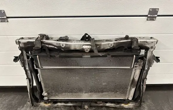 Toyota Auris E180 Radiator set 