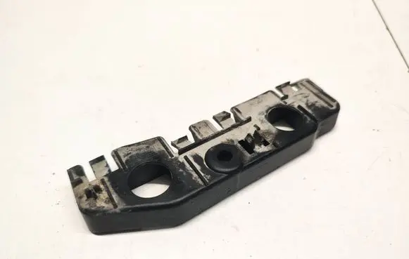 Audi A5 Fender mounting bracket 8W6853922A