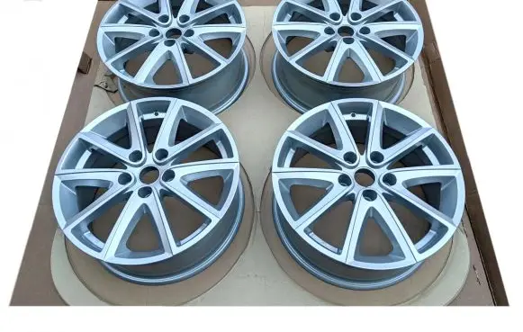 Renault Koleos II R17 alloy rim 