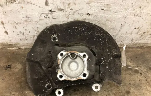 BMW 5 E60 E61 Front wheel hub spindle knuckle 6760953