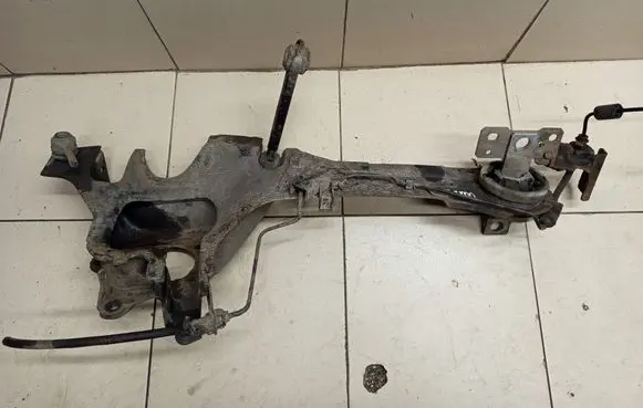 Volvo S60 Rear wheel hub spindle/knuckle 