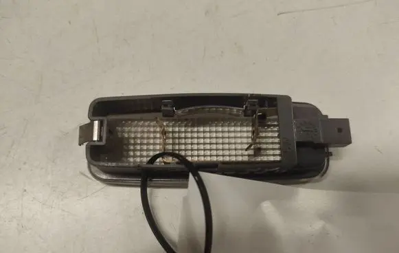 Audi A3 S3 8L Front seat light 8L0947105A