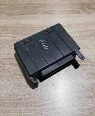 Volkswagen PASSAT B4 Ignition amplifier control unit KBA16645 HJS63015004