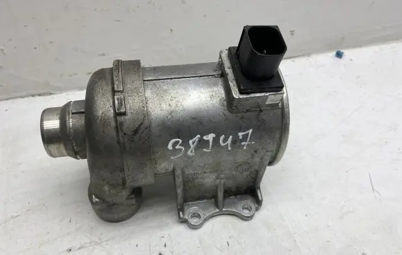 Volvo XC90 Water pump 31368715