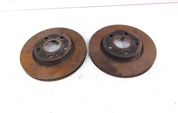 Toyota Prius+ (ZVW40) Front brake disc