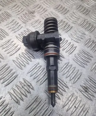 Volkswagen Touran I Fuel injector 0414720214