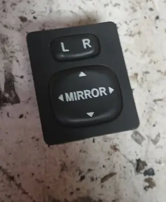 Toyota Auris 150 Wing mirror switch 769746