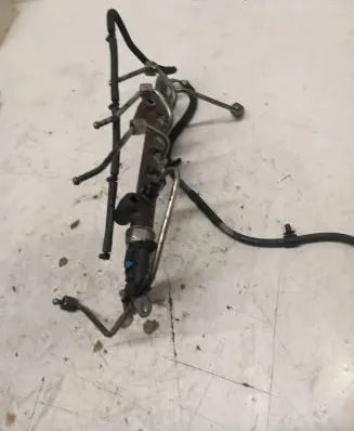 Opel Insignia A Fuel distributor 55490702 41090702 10S81369