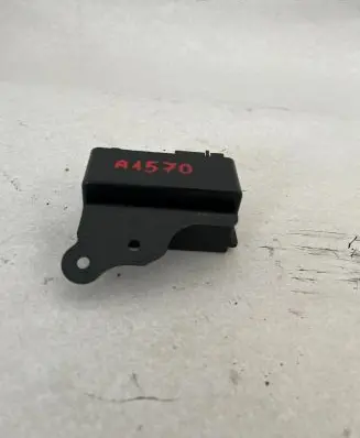 Mercedes-Benz C W203 Coolant level relay 