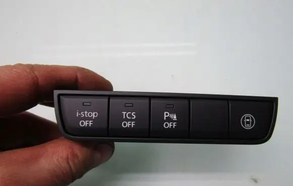 Mazda CX-30 Other switches/knobs/shifts D41S66170