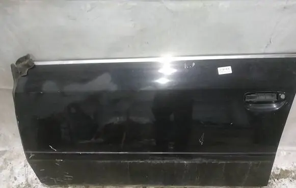 Audi A6 S6 C5 4B Front door JUODOS