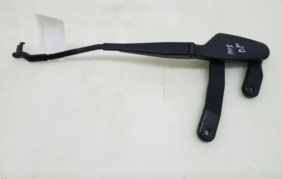 Mercedes-Benz C W204 Front wiper blade arm A2048201544
