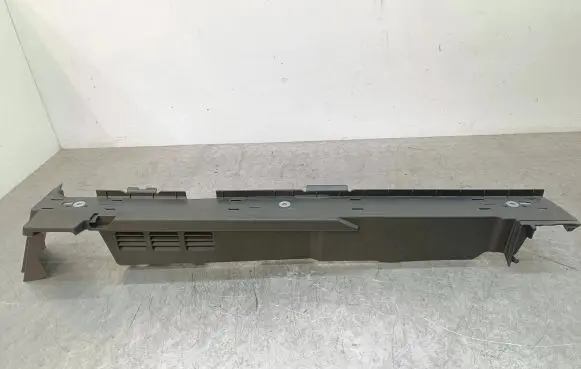 Volkswagen Touareg III Other trunk/boot trim element