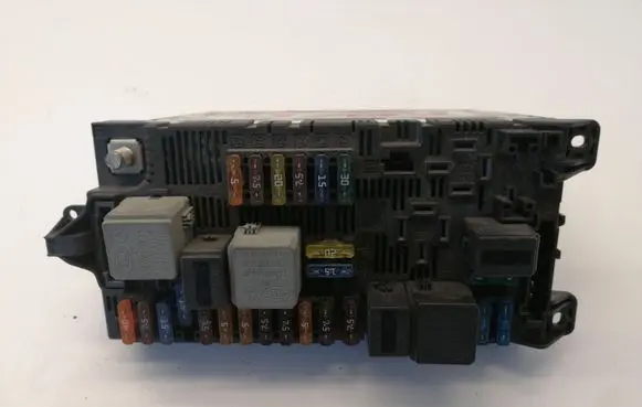 Mercedes-Benz E W211 Fuse module 2115453901