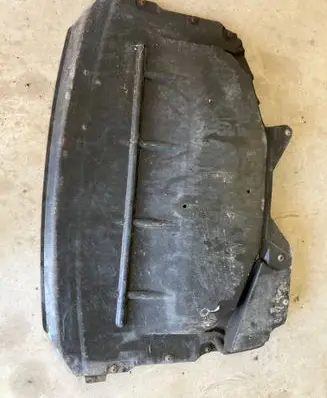 BMW 5 E39 Engine splash shield/under tray 8159980