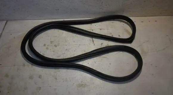 Mazda CX-7 Rear door rubber seal (on body) 