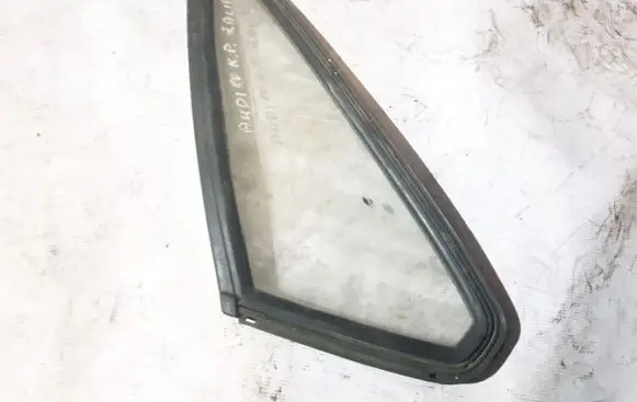 Audi 80 90 B2 Rear side window 