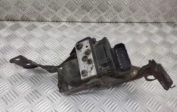 Ford Mondeo Mk III ABS Pump 1S71-2M110-AE