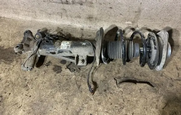 Mercedes-Benz CLS C218 X218 Front shock absorber/damper A2183232700