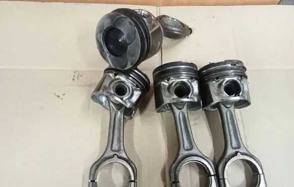 Peugeot 307 Piston with connecting rod 74l53