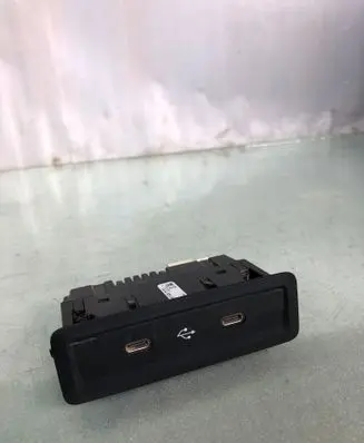 Mercedes-Benz GLA H247 USB socket connector A2478207502
