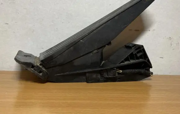 BMW X5 E70 Accelerator throttle pedal C147 3542685264401