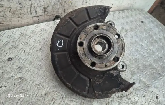 Seat Altea XL Front wheel hub