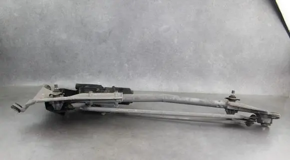 Infiniti FX Front wiper linkage and motor 570832229