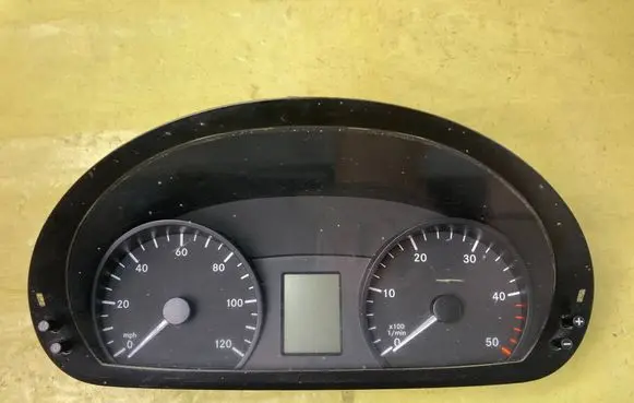 Mercedes-Benz Sprinter W906 Speedometer (instrument cluster) A9069005200