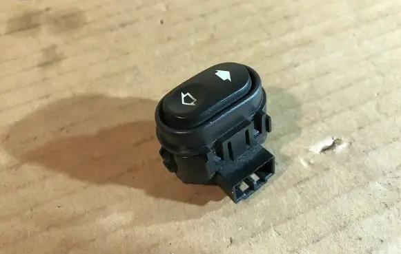 Jaguar XJ X308 Electric window control switch LNC6388AA